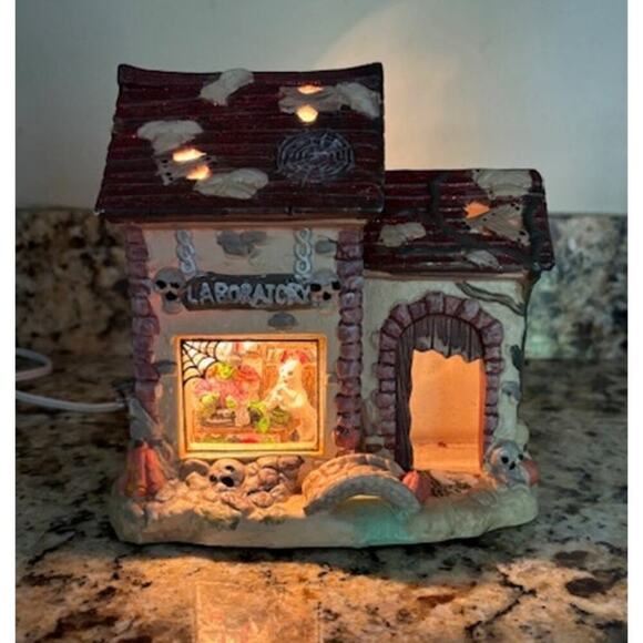1990's Vintage O'Well Halloween Village Ceramic Haunted House Laboratory Light - Picture 1 of 8